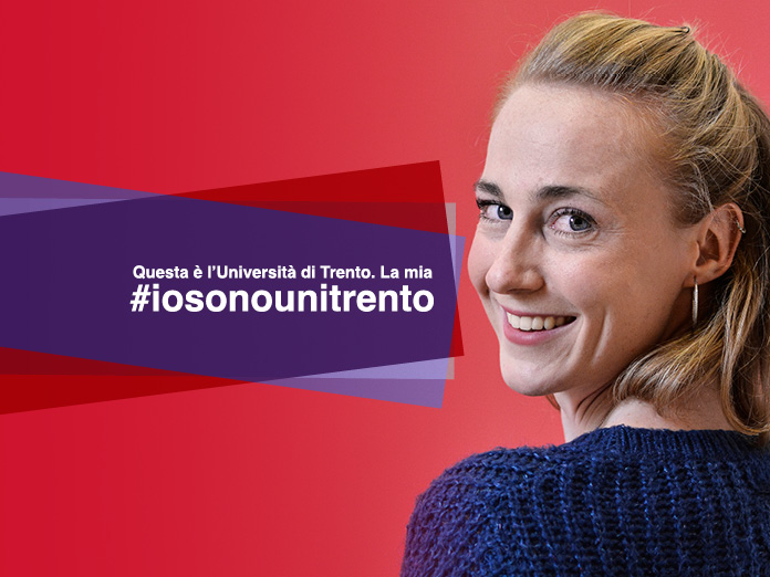 Questa è l'università di Trento. La mia #iosonounitrento, volto di ragazza sorridente