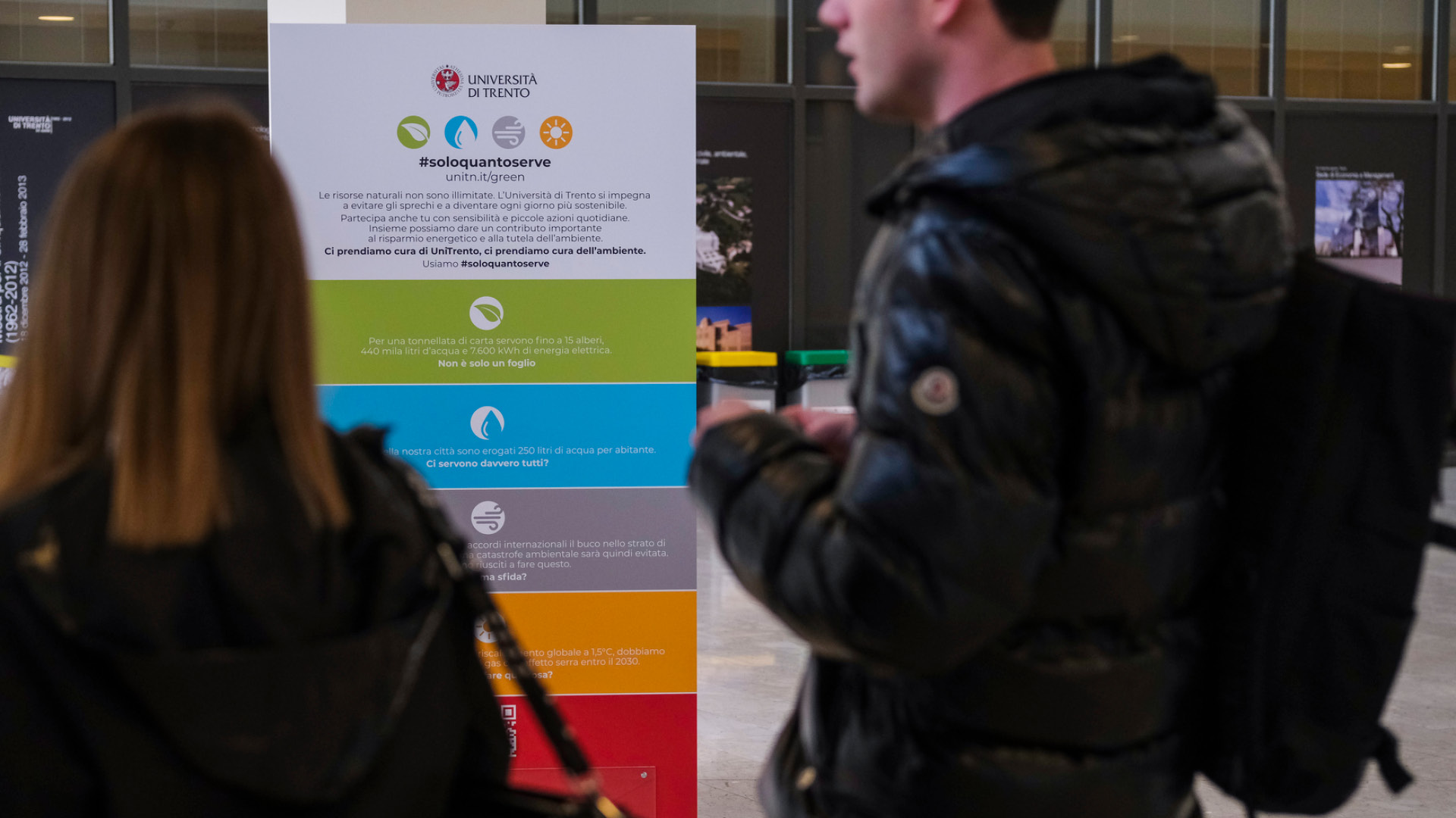 totem campagna soloquantoserve con studenti