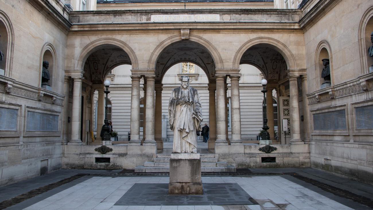 Statue de Budé au Collège de France
