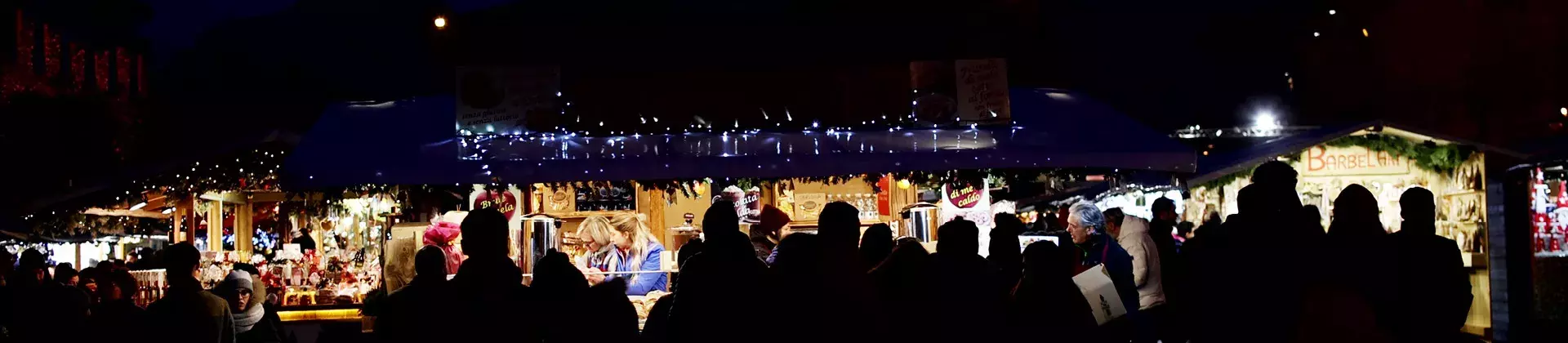 persone, luci, bancarelle di notte